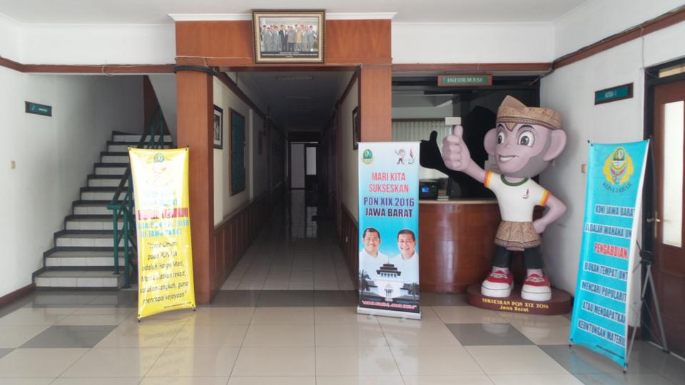 Maskot PON 2016 Surili.